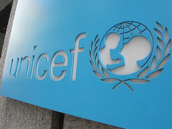 UNICEF: Aproape o jumătate de milion de copii din Ucraina resimt povara conflictului