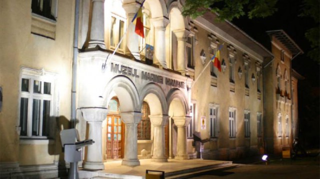 Invitație la muzeu: veți putea admira pictură, grafică, fotografie și alte opere de artă