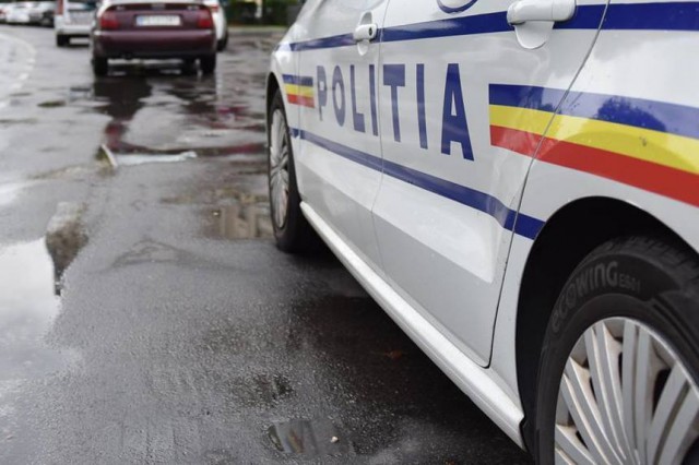 Minor accidentat de o mașină, în Poarta 6