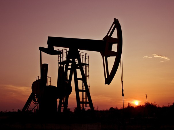Analist: este posibil ca în câţiva ani preţul petrolului să ajungă la 300 de dolari pe baril