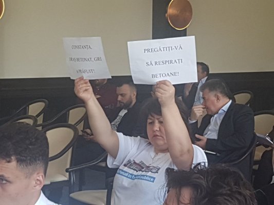Protest la şedinţa Consiliului Local Constanţa!