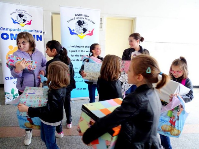 Zâmbete de Primăvară pentru 100 de copii din centrele de plasament din Constanţa
