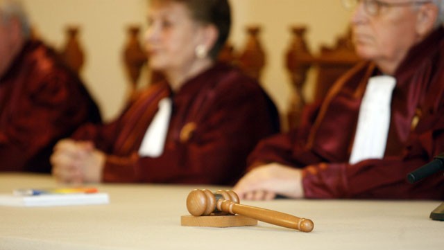 CCR: Un aliniat din Legea educaţiei, declarat neconstituţional