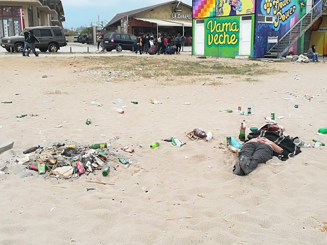 Căzut la `datorie`. IMAGINEA ÎNCEPUTULUI DE SEZON ESTIVAL DE LA VAMA VECHE