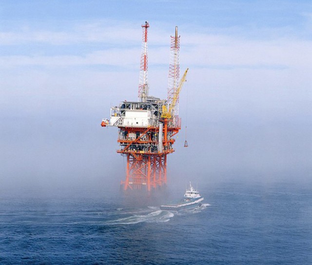 ExxonMobil caută să închirieze personal pentru exploatarea gazelor din Marea Neagră