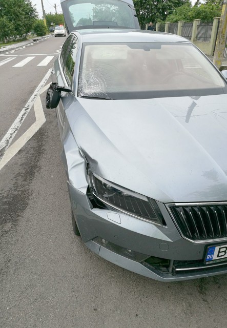 Tânără accidentată pe trecerea pentru pietoni, la Poarta Albă
