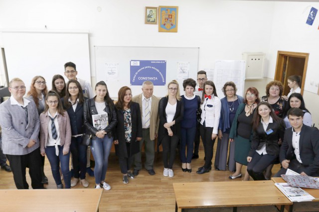 Elevii şi-au prezentat planurile de afaceri în cadrul a două concursuri organizate la Liceul Teoretic „Ovidius”