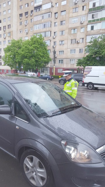 Polițiștii rutieri, razii în trafic: mai mulți șoferi s-au ales cu dosare penale!