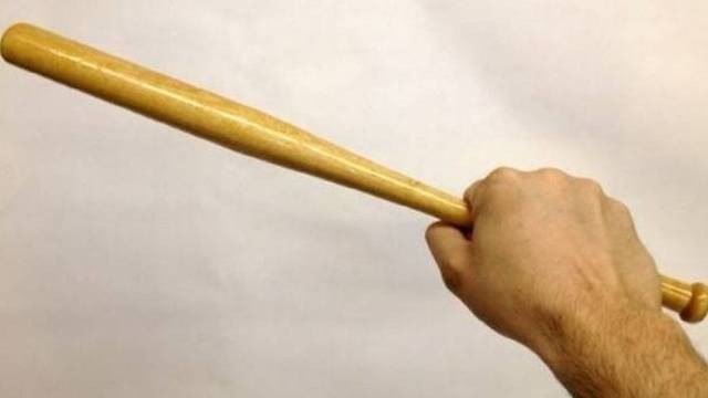 SCANDAL în Tomis Nord! Bărbat LOVIT cu o bâtă de baseball!