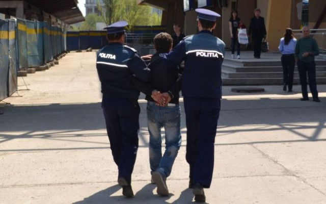 Hoțul care a 'vizitat' rulotele din Mamaia, prins de polițiști