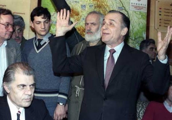 Ion Iliescu, urmărit penal în ”Dosarul Revoluției”, pentru infracțiuni contra umanității