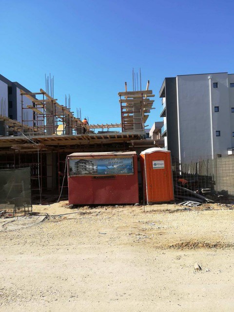 Pe șantierele din Mamaia-Nord se lucrează de zor, deși sezonul estival a început deja!