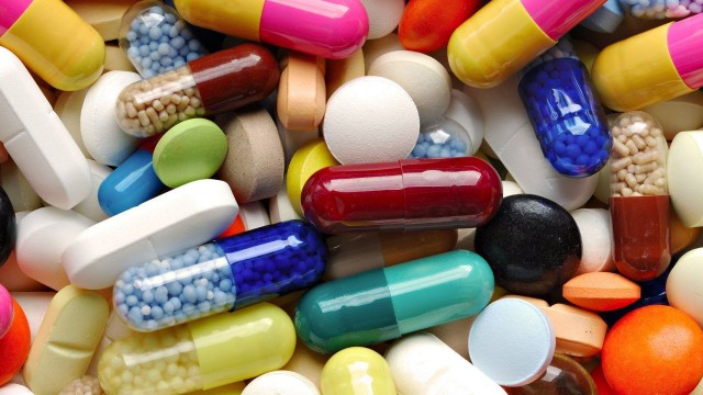 Bloomberg: Statele încep să revină asupra interdicţiilor de export la medicamente