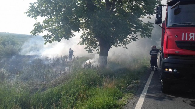 Incendiu în judeţul Tulcea, în apropiere de gară!