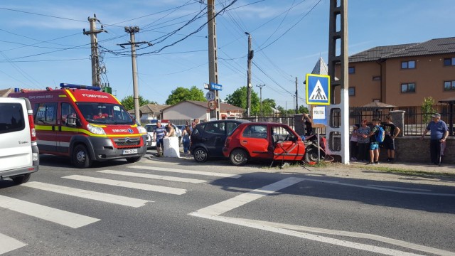 Accident rutier cu persoane încarcerate la Nicolae Bălcescu