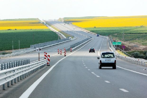 Restricţii de circulaţie în week-end pentru vehiculele mari, pe Autostrada Soarelui şi Valea Oltului