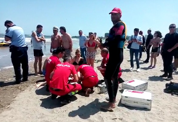Momente DRAMATICE în Mamaia! Intervenţie pe muchie de cuţit- VIDEO