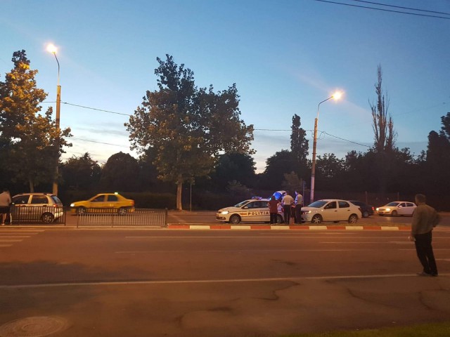 Doi pietoni au fost loviți de o mașină, în zona Palatul Copiilor