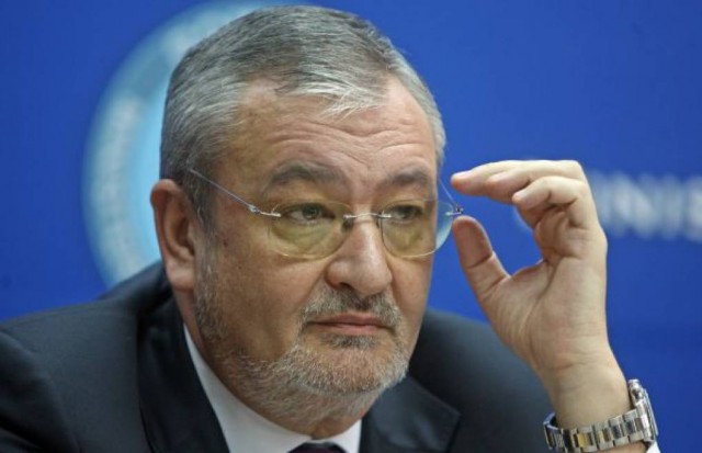 Fostul ministru Vlădescu a plătit cu lingouri de aur cauţiunea de 1 milion de euro
