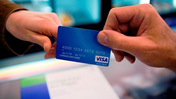 Visa lansează în România serviciul de plată în rate a cumpărăturilor direct la comercianţi