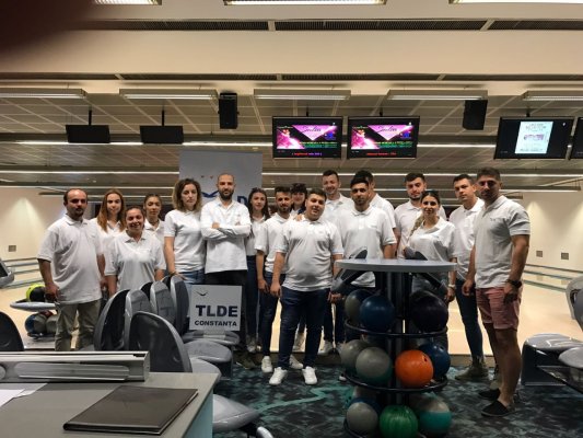 Tinerii Liberali Democraţi din Constanţa au organizat o competiţie de bowling