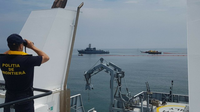 Exercițiu! Două nave au intrat în coliziune, s-a intervenit în zona plajei Modern