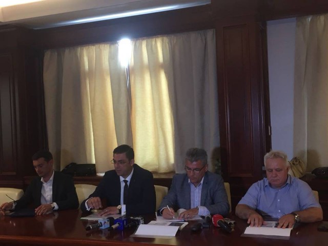 Inspecție pe litoral: La Costinești, niște grinzi metalice pun în pericol viața trecătorilor!