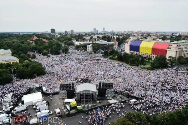 Circa 150.000 de participanţi la mitingul PSD