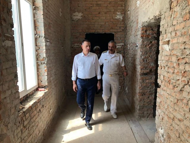 Ministrul Apărării Naționale, în vizită la Comandamentul Flotei: reparațiile nu vor fi finalizate în 2018!