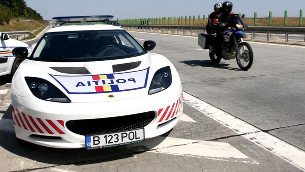 MAI, glume pe Facebook cu șoferii. Cum răspunde ministerul la întrebarea unui conducător auto
