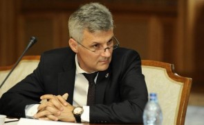 Daniel Zamfir pune tunurile pe Ludovic Orban, după ce l-a ridicat în slăvi pe Iohannis: 'Doamne, Dumnezeule! Acum e doi în unu: și slugă caraghioasă și penibil`