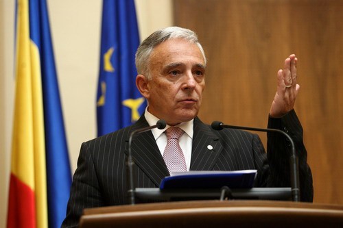 Mugur Isărescu, guvernator BNR