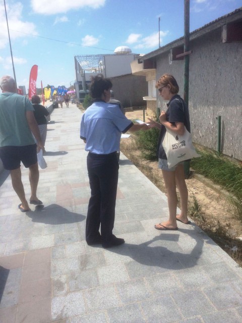 Polițiștii constănțeni, de vorbă cu turiștii din Neptun