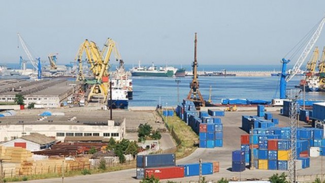 TRAGEDIE în Portul Constanţa Sud: un pilot maritim a murit în timpul manevrei de acostare a navei