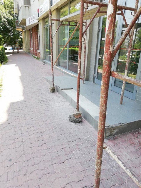 Prinşi fără autorizaţie de construcţie, AMENDAŢI de oamenii legii!