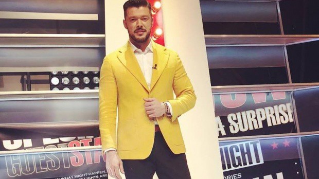 Victor Slav are iubită. Cine este bruneta cu care a petrecut sărbătorile de iarnă și pe care a dus-o la Budapesta