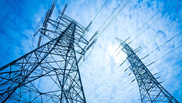 România are cel mai mare preţ al energiei din regiune şi importă peste 1.000 de MW