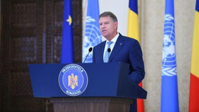 Iohannis, la recepţia Ambasadei SUA: Democraţia trebuie consolidată şi apărată în fiecare zi