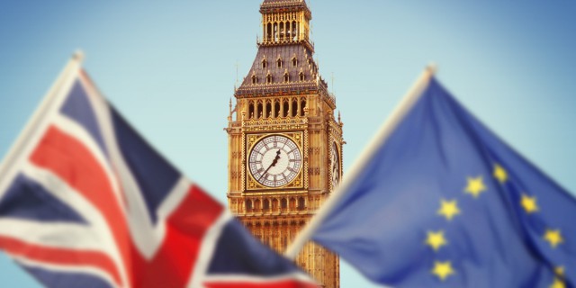 Post Brexit: Londra amână introducerea controalelor frontaliere integrale asupra importurilor de bunuri din UE