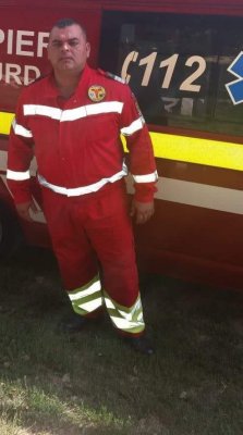 Pompierul-erou care a intrat în RULOTA ÎN FLĂCĂRI, în Mamaia Nord