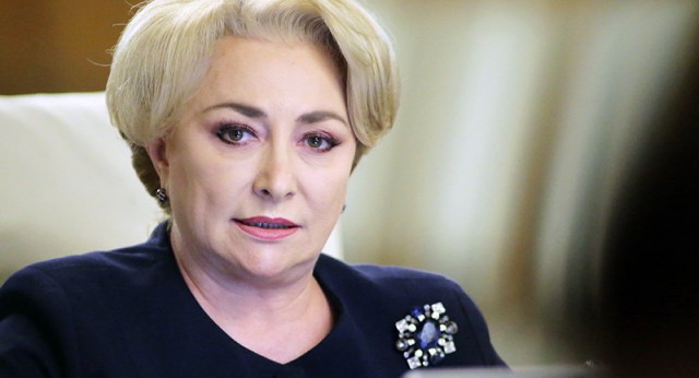 Nu este o glumă: Guvernul a comandat 400 de pachete cu DEX și cărți de gramatică