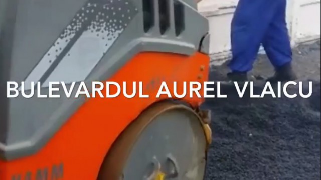 VIDEO. Constanţa, în plin proces de asfaltare: praf şi zgomot în drumul turiştilor spre plajă!