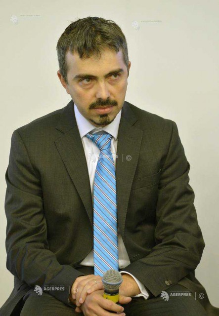 Evoluţia Bursei în semestrul II ar putea fi influenţată de decizia privind Pilonul II de pensii