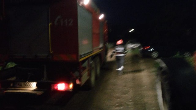 Pompierii, căutări pentru găsirea unui bărbat luat de ape