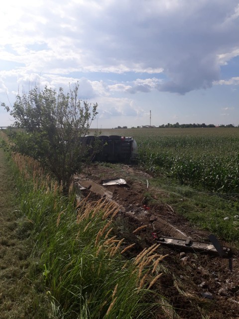 PERICOL! ZONĂ IZOLATĂ, TRAFIC DEVIAT pe Autostrada Soarelui: s-a răsturnat o cisternă cu kerosen!