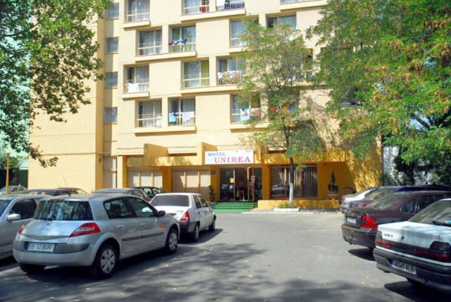 Fraţii Micula îşi vând hotelurile din Mamaia cu 14 milioane de euro