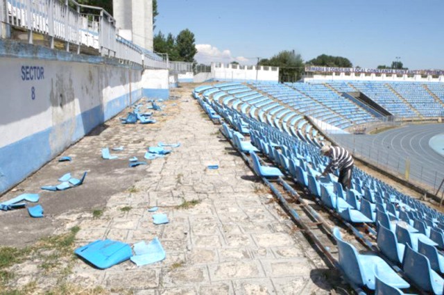 SSC Farul, echipa la care s-a asociat Ema Gavrilă, vrea să facă reparaţii urgente la un stadion care nu îi aparţine!