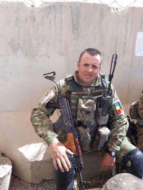 Ajutor de la ministrul Apărării Naționale pentru copilul bolnav al unui militar aflat în Afganistan