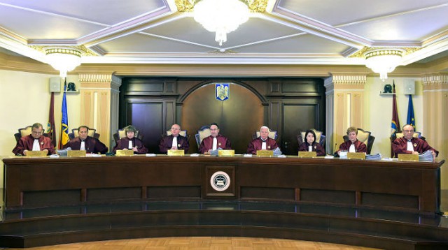 PNL şi USR sesizează Curtea Constituţională în legătură cu modificările la Legea privind Statutul judecătorilor şi procurorilor