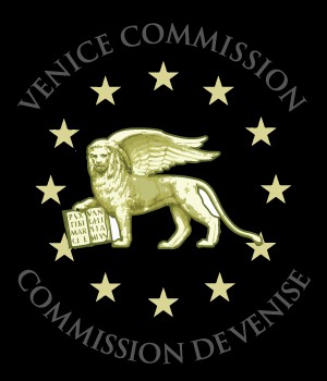 Comisia de la Veneţia recomandă României să reconsidere sistemul de numire şi demitere a procurorilor de rang înalt